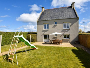 Atmospheric Breton house with garden at walking distance from the beach
